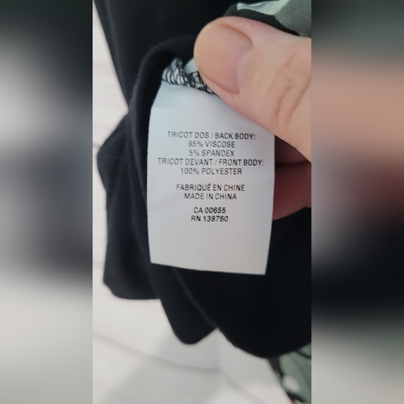 Nwot Reitmans floral print sleeveless blouse - Picture 9 of 10